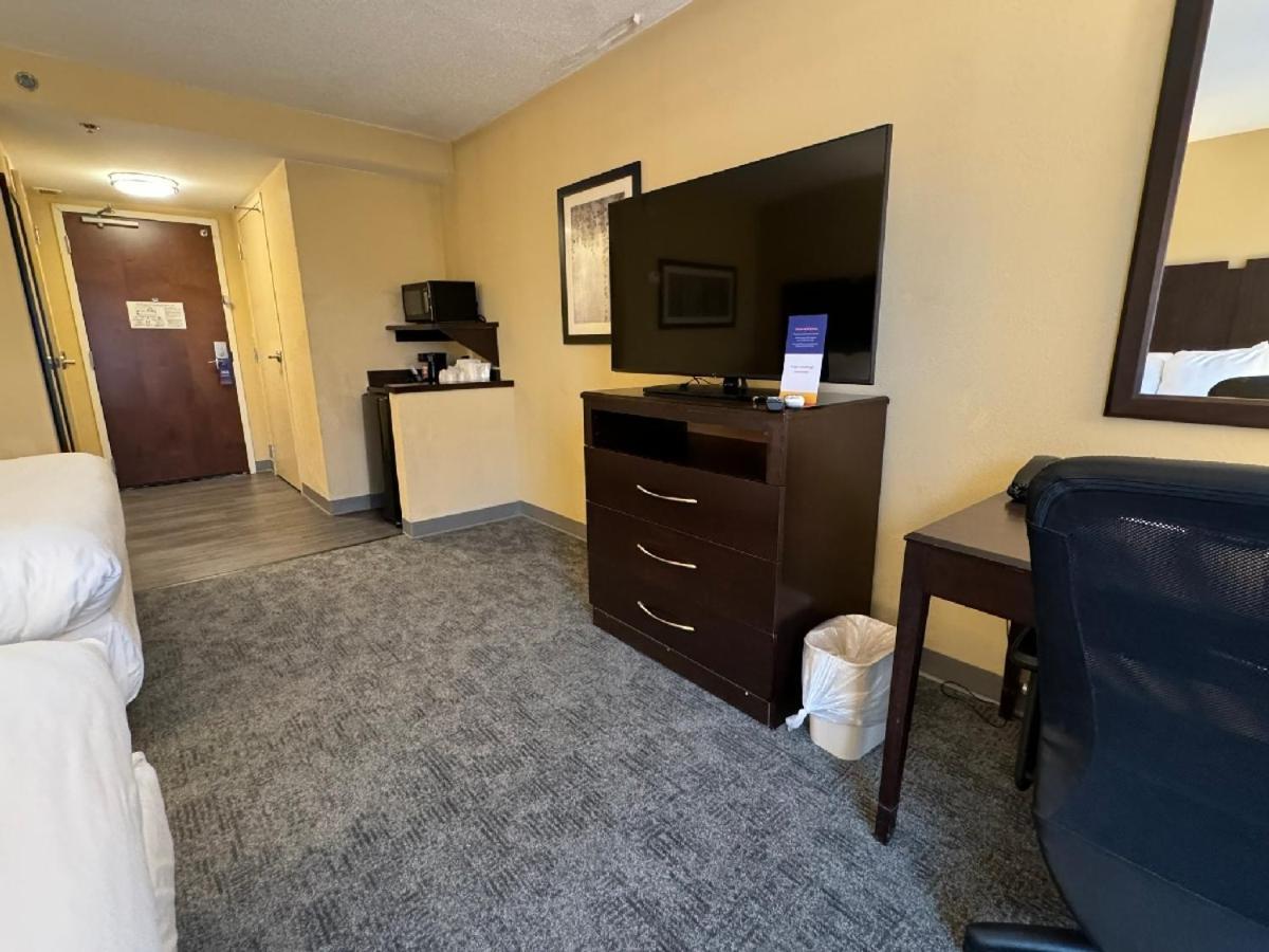 Comfort Inn & Suites Lexington Park Exteriér fotografie